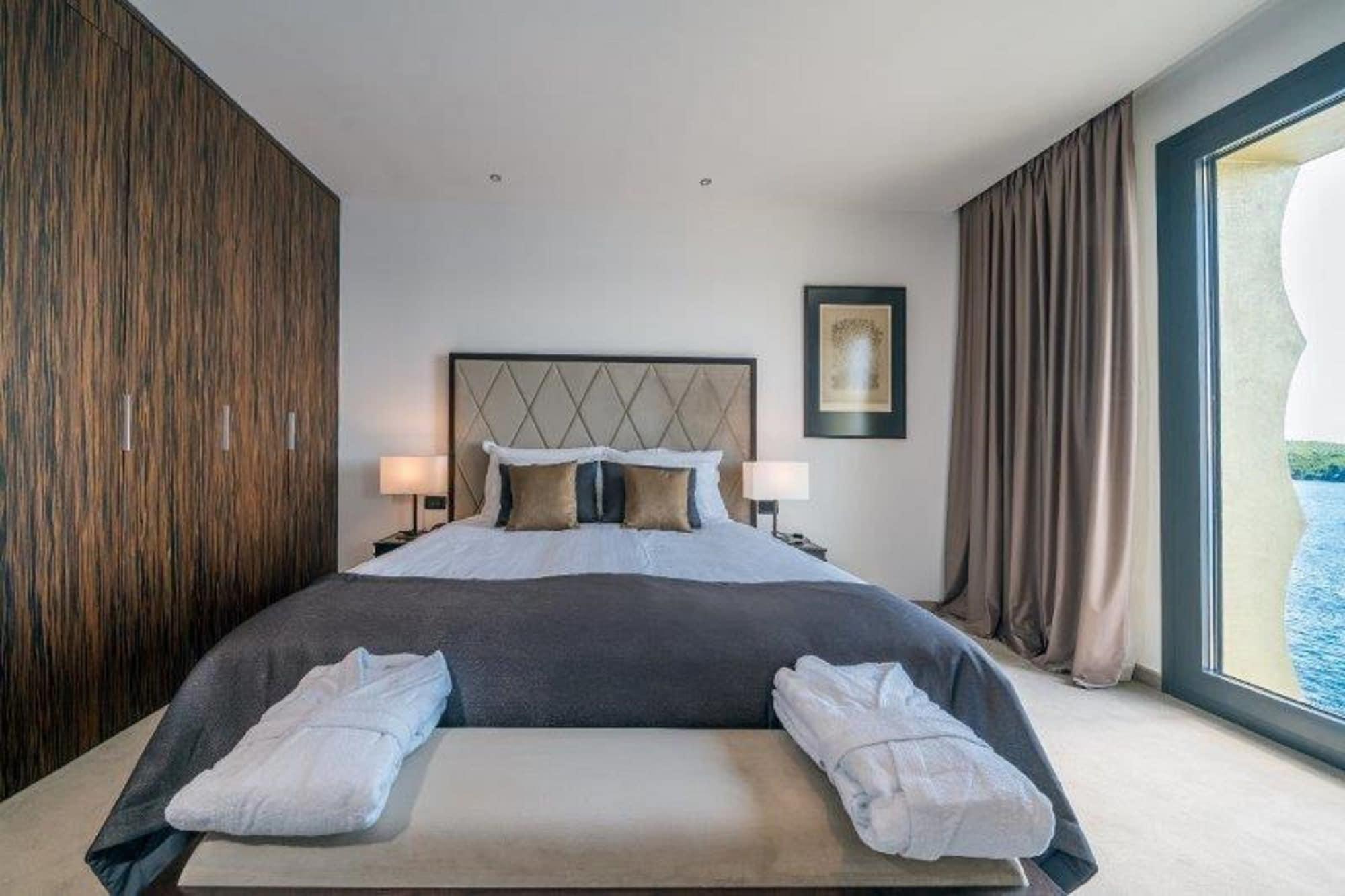 Bellevue Superior City Hotel ชิเบนิก ภายนอก รูปภาพ